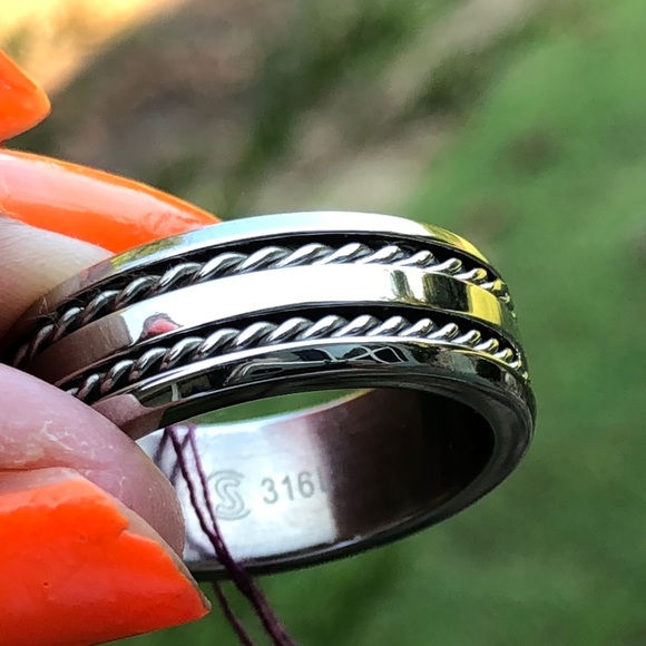 🌺 Quality Stainless Steel Ring Band Titanium - Picture 1 of 2